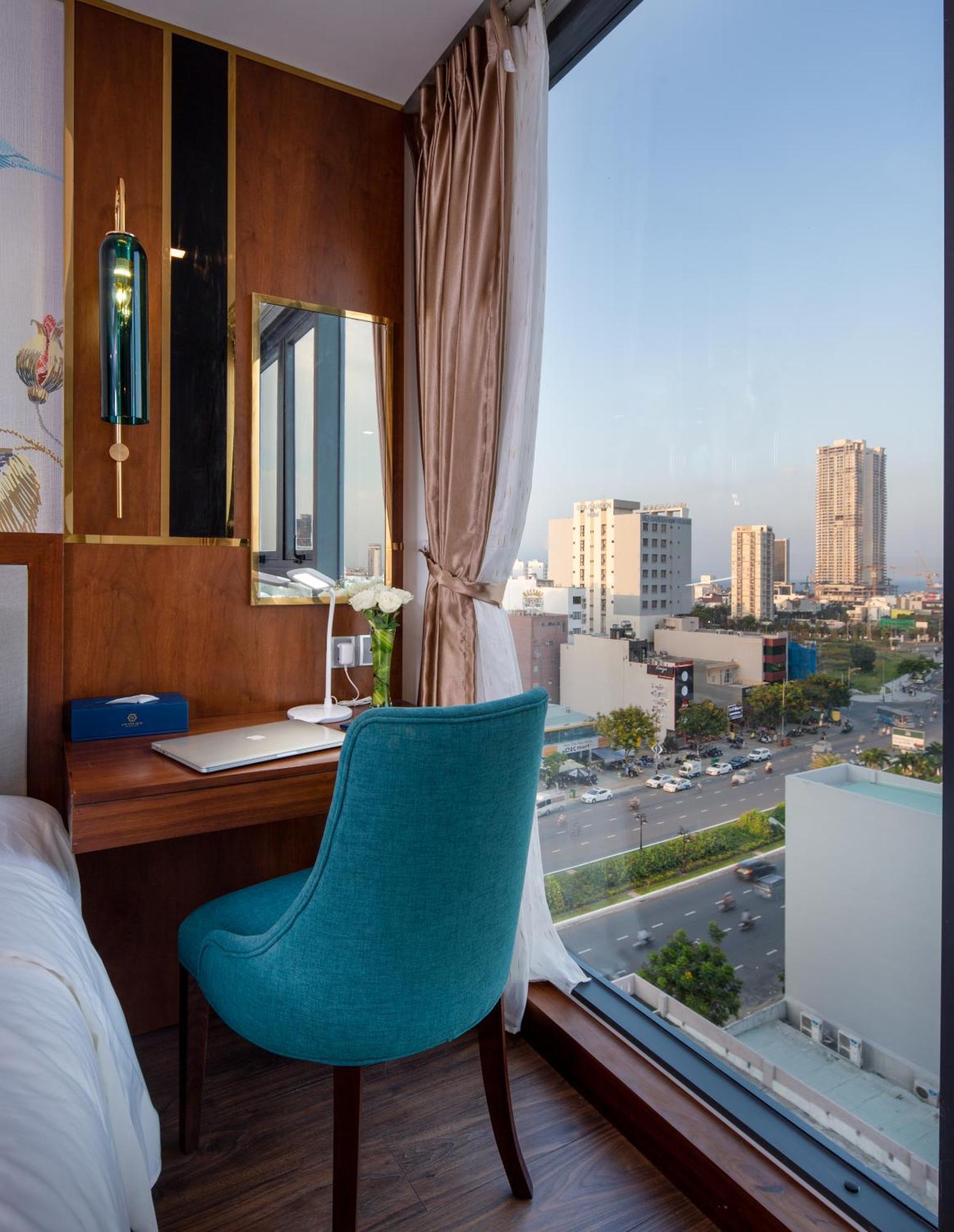 Cn Palace Boutique Hotel & Spa Дананг Екстериор снимка
